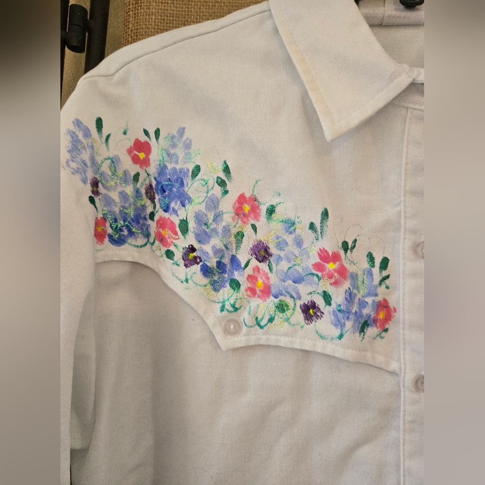 Vintage White Floral Painted Western Shirt Women's Large - Picture 7 of 11